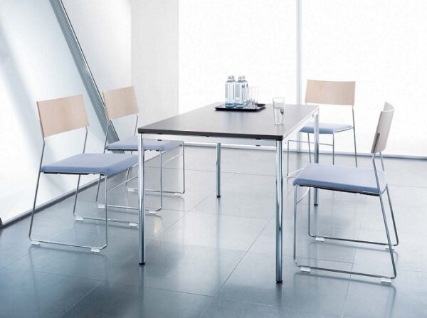 clip Tisch mit Rundrohrgestell für die Kantine