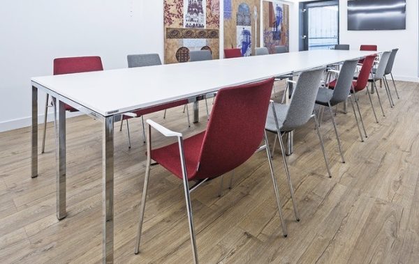 Kantinentische, hohe Qualität, klares Design