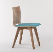 Schalenstuhl Anne-Lotte aus massivem Holz