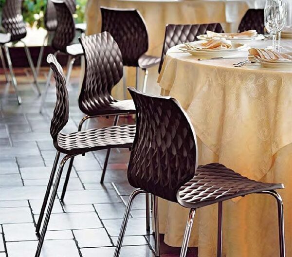 Stühle U5 Kunststoffschale mocca